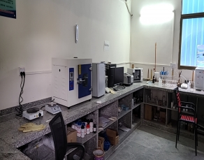 工業(yè)廢水處理運(yùn)營(yíng)項(xiàng)目化驗(yàn)室